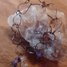 Armband aus Kupfer mit Charms aus Amethyst und Bergkristall