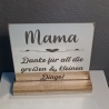 dekorative Spiegelfliese mit Spruch auf Holzsockel