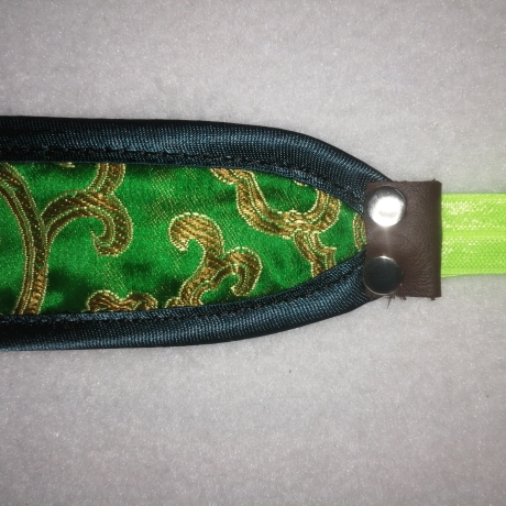 Lesezeichen Stoff grün grau plüsch satin 15x 4,5cm hochwertig 