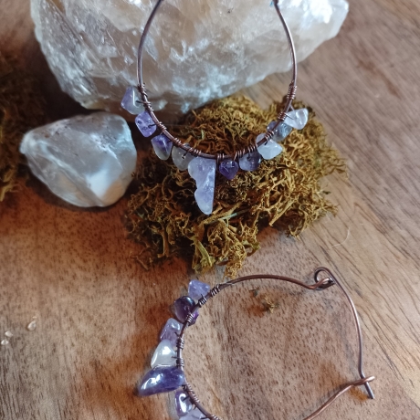 Creolen aus Kupfer und Amethyst