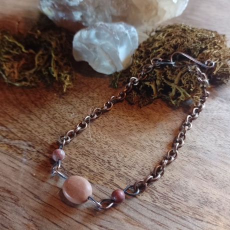 Armband aus Kupfer und Jaspis
