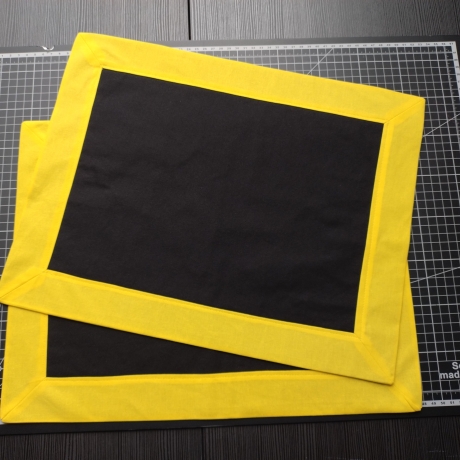 Platzgedeck 4er Set BlackColour / schwarz-gelb