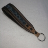USB-Schlüsselanhänger grau braun Polsterstoff Handarbeit 3x13cm