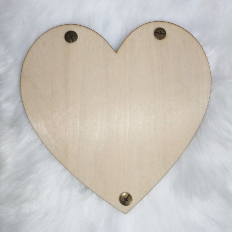 Geschenkkarte aus Holz in Herzform zur Hochzeit