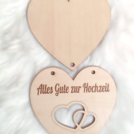 Geschenkkarte aus Holz in Herzform zur Hochzeit