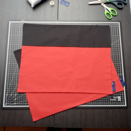 Platzgedeck 2er Set BlackColour / schwarz-rot