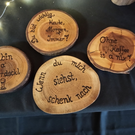 Untersetzer aus Baumscheiben