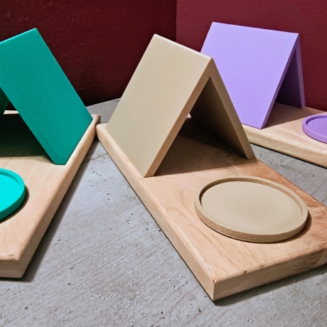 Tassen‑ & Buchhalter Organizer oder Ablage aus Eiche und 3D Druck