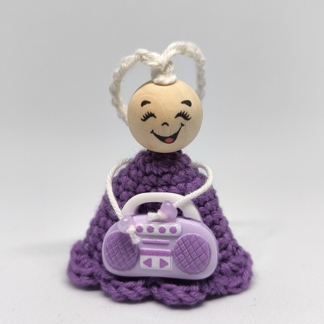 Herzensfigur - Musikfigur mit Radio – handgemachtes Unikat lila