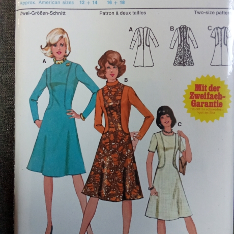 burda 20682 Vintage Damenkleid 70er Jahre Gr. 42 + 44 – 3 Modelle