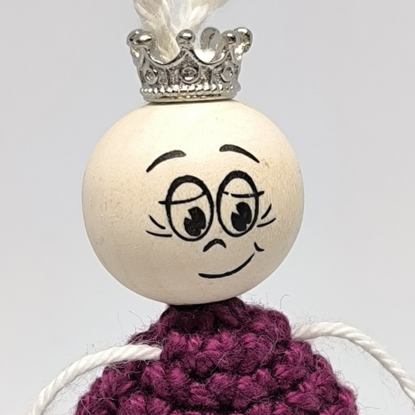 Muttertagsgeschenk Mama – Violette Königin Figur Handmade Unikat