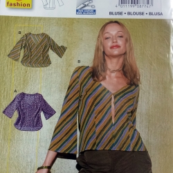 burda 8774 Damenbluse mit V-Ausschnitt Gr. 32–44