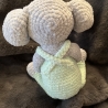 Kuscheltier Elefant Latzhose gehäkelt handmade Geschenk Amigurumi