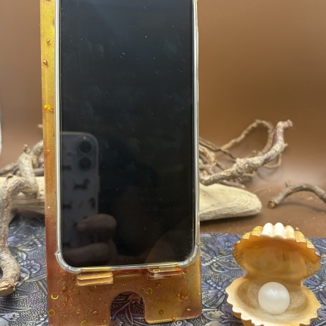 Smartphone Halter/Ständer Handgefertigt aus Epoxidharz 