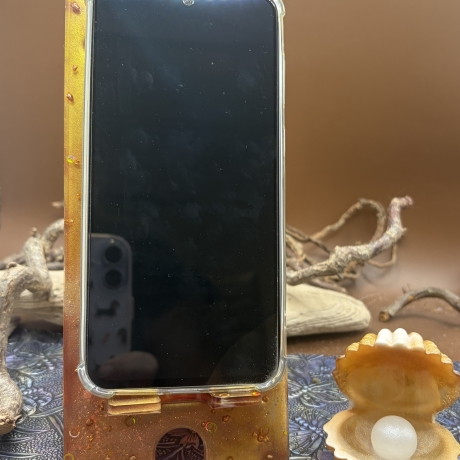 Smartphone Halter/Ständer Handgefertigt aus Epoxidharz 