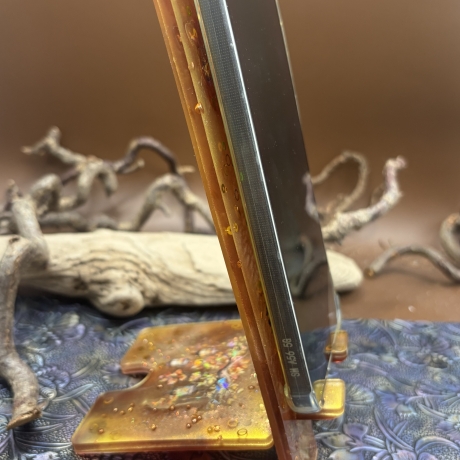 Smartphone Halter/Ständer Handgefertigt aus Epoxidharz 