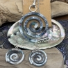 Handgefertigtes Schmuckset „Meereswirbel“  Spiralförmig Resin 