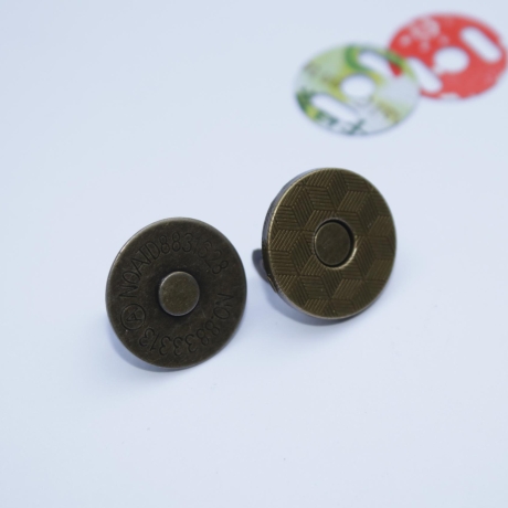 Magnetverschluss 18 mm flach altmessing Magnetdruckknopf