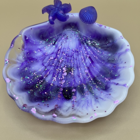 Handgemachte Seifenschale aus Epoxidharz mit Seestern & Muschel