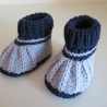 Babyschuhe gestrickt hellblau dunkelblau Größe 17