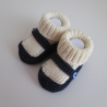 dunkelblaue Babyschuhe mit Riemchen 3-6 Monate aus Wolle