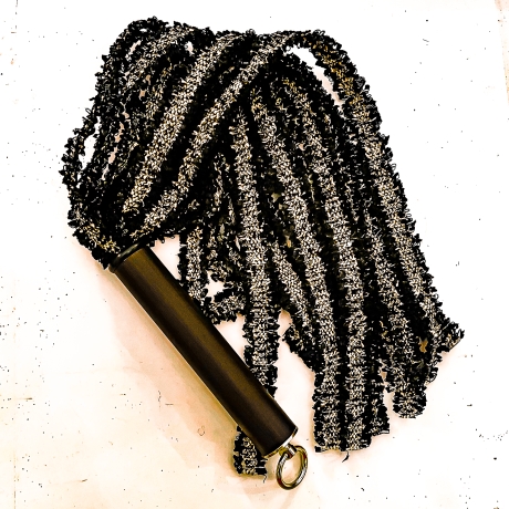 Madame Coco. 61cm/24 Fashion Flogger 