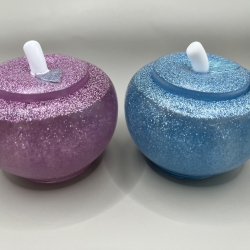 2er Set Apfel Dosen aus Harz – Pink & Blau – Glitzer – Handmade) 2er Set Apfel Dosen aus Harz – Pink & Blau – Glitzer – Handmade)