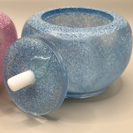 2er Set Apfel Dosen aus Harz – Pink & Blau – Glitzer – Handmade)