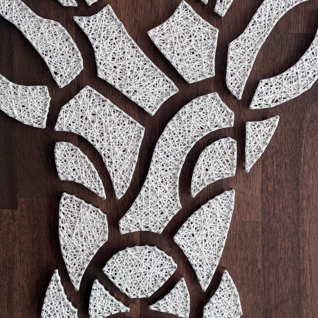 Hirsch, Wandbild, String Art mit Flächen, 80 x 60 cm