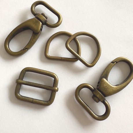 Taschenset 25 mm altmessing Karabinerhaken D-Ring Schieber