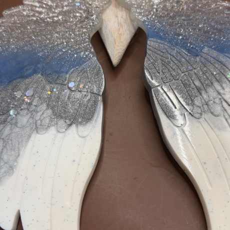 Engelsflügel aus Epoxidharz – Handmade Deko in Blau & Weiß