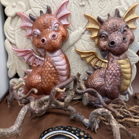 Handmade Drache aus Epoxidharz – dekorative Drachen 