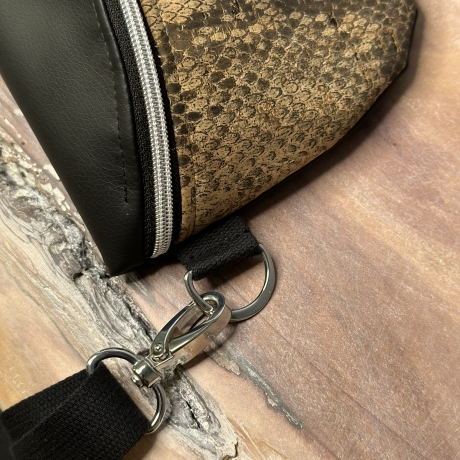 Bauchtasche BASY aus Kunstleder und Kork