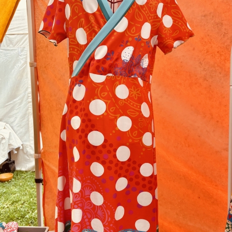 Möpsekleid in Wickeloptik Größe 38-44