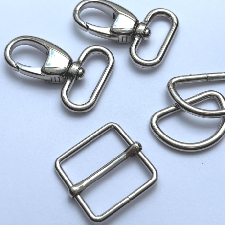 Taschenset 25 mm silber Karabinerhaken + D-Ringe + Schieber 