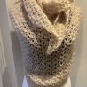 Handgehäkeltes Mohair-Dreieckstuch 