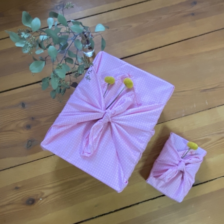Upcycled Geschenktücher / Verpackung aus Stoff / Wrap Tuch