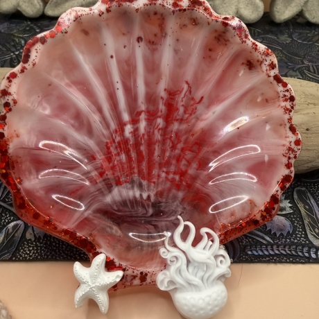 Handgemachte Seifenschale aus Epoxidharz – Muschel mit Glitzer