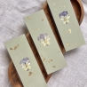 Lesezeichen mit gepressten Blumen • pastellgrün gold