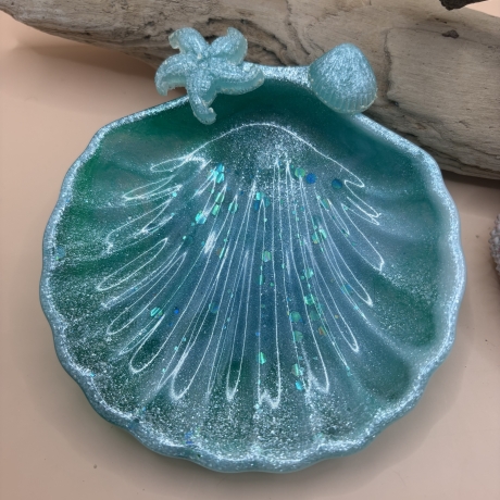 Handmade Seifenschale „Meereszauber“ 10 × 10 cm – mit Seestern 