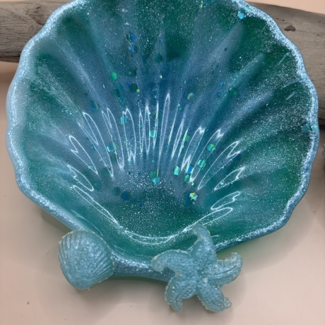 Handmade Seifenschale „Meereszauber“ 10 × 10 cm – mit Seestern 