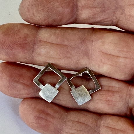 Ohrstecker aus Silber „Doppeltes Quadrat“