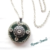 Kette kurz mit Anhänger grün silberfarben Upcycling