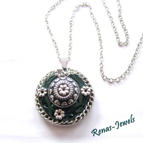 Kette kurz mit Anhänger grün silberfarben Upcycling