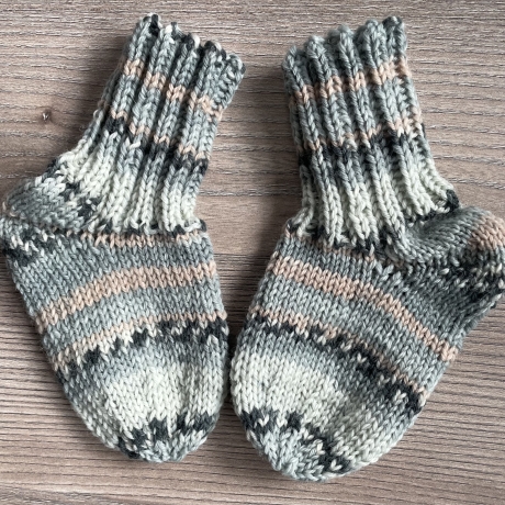 Handgestricktek Socken Gr. 19/20 6-fach Sockenwolle