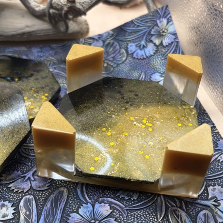 Handmade Epoxidharz-Untersetzer „Golden Glamour“ mit Halter  