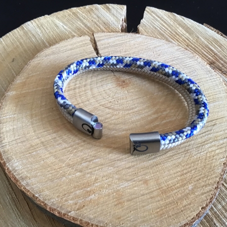 „Infinity“Multistrang-Armband mit Edelstahl-Magnetverschluss 