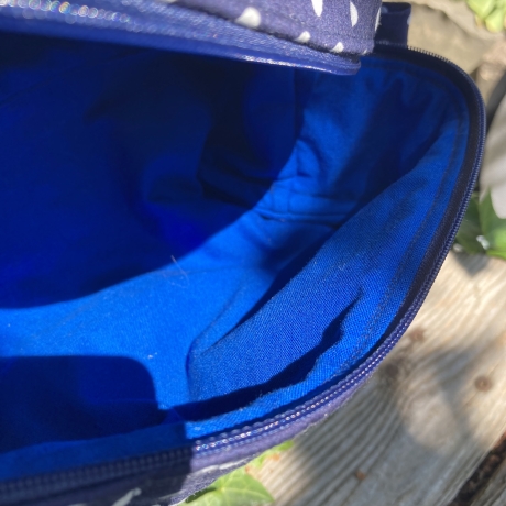 Kulturbeutel Boxy Bag Dunkelblau | Weiße Punkte | Aufbewahrung