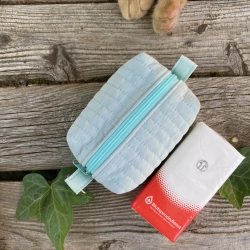 Mini Boxy Pastellmint gesteppt | Schlüsselanhänger 