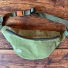 Bauchtasche, Hüfttasche aus grünem Feincord, Innenfach mit RV 